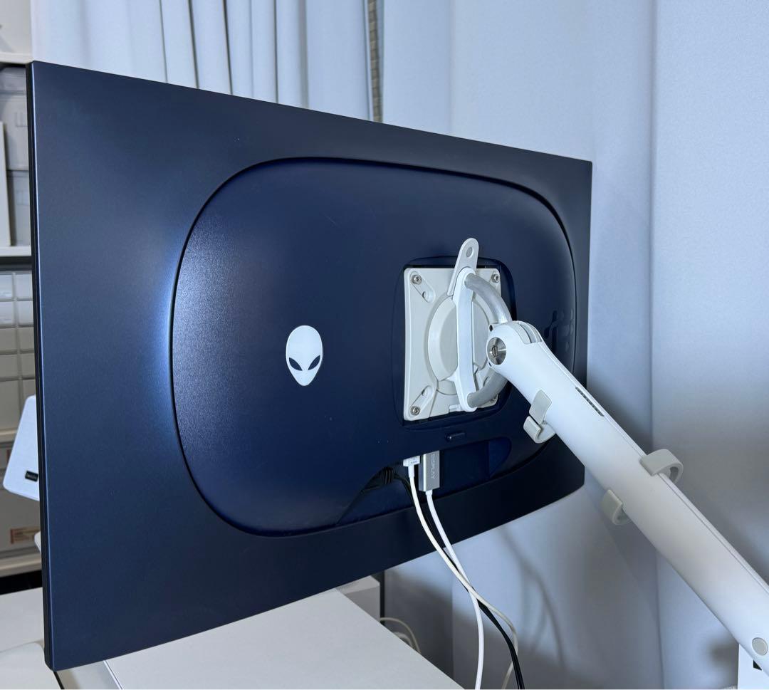 4K QD-OLED 240Hz ゲーミングモニター AW2725Q 状態良好