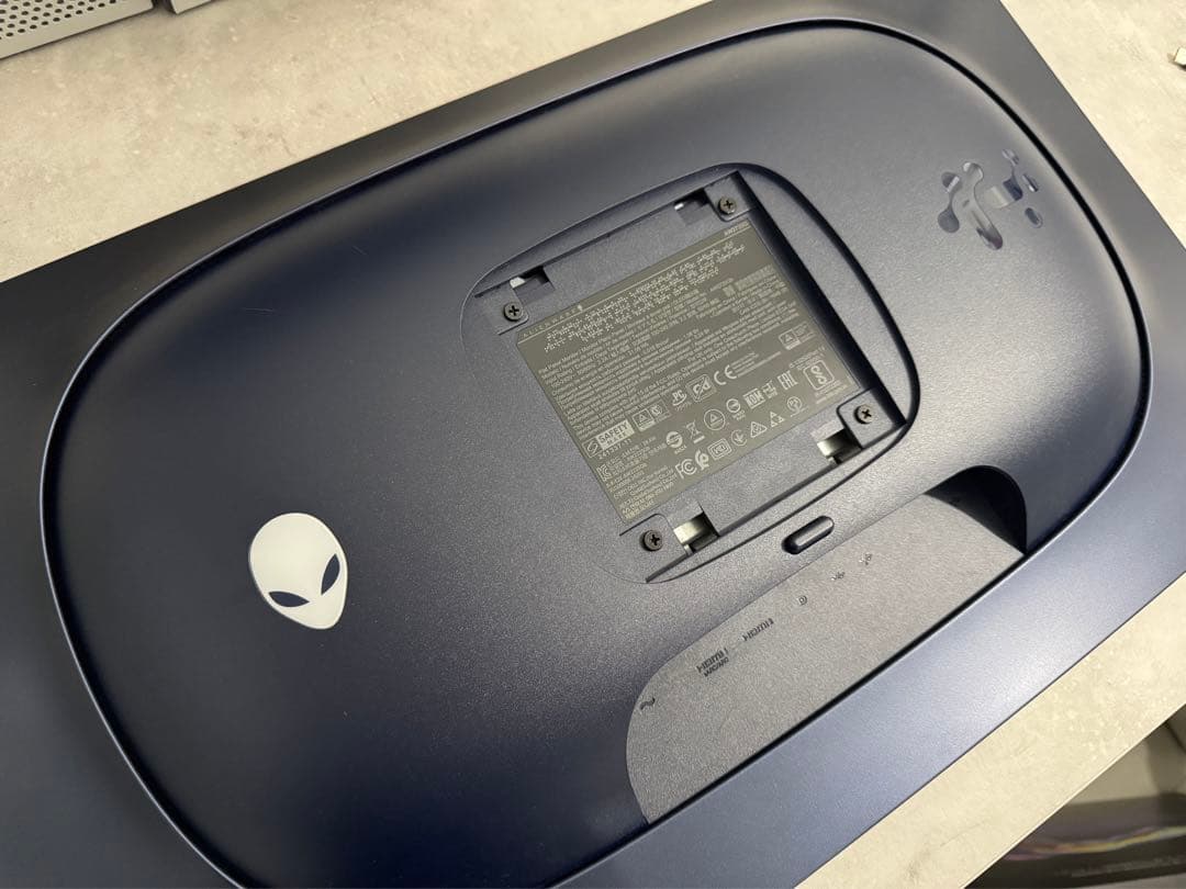 4K QD-OLED 240Hz ゲーミングモニター AW2725Q 状態良好