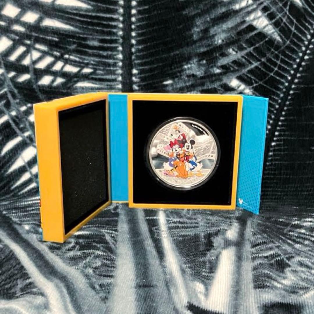r*n様 美品 Disney ディズニー 100周年 記念 銀貨 限定 シリアル