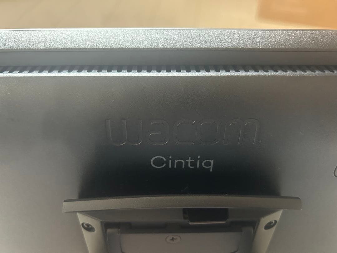 ワコム Wacom Cintiq 22 FDH DTK2260K1D 液タブ