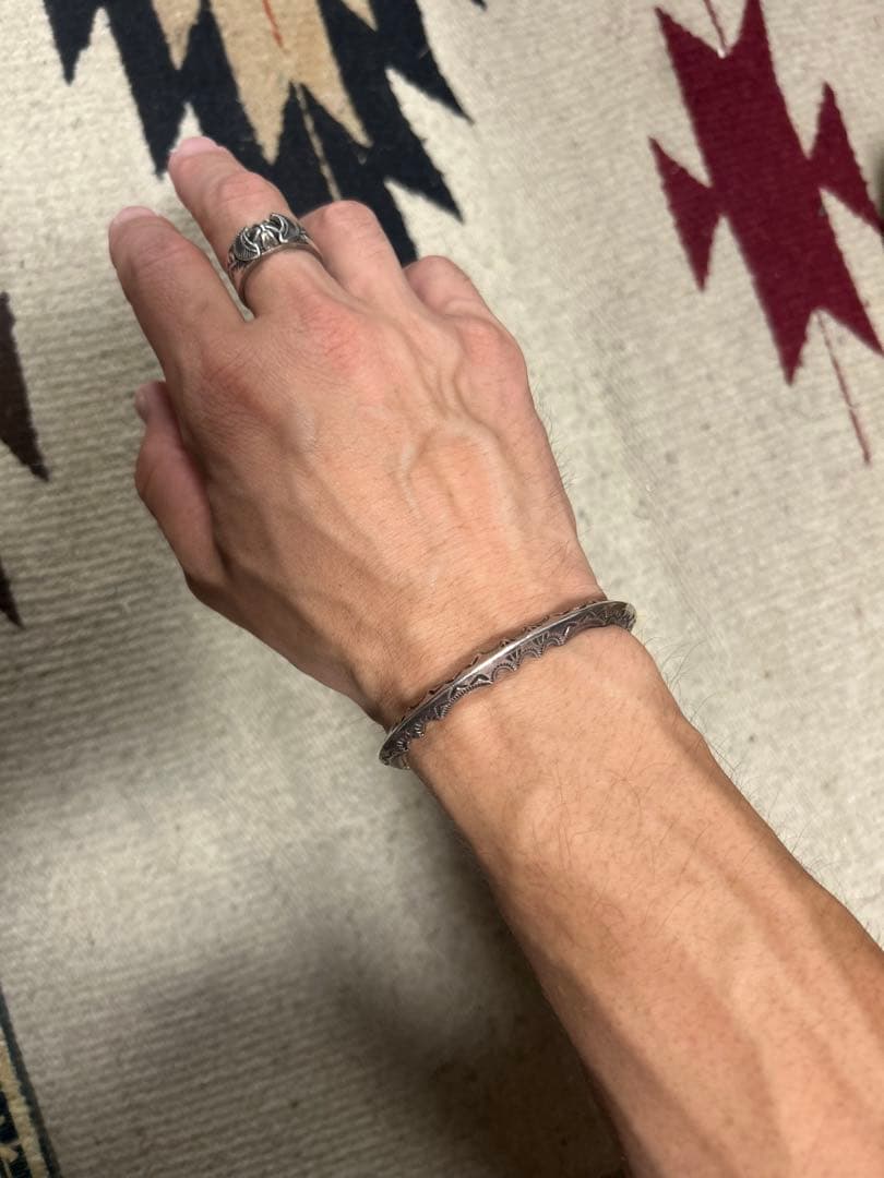 Ray Adakai バングル　ジグザグ　インディアンジュエリー　レイアダカイ