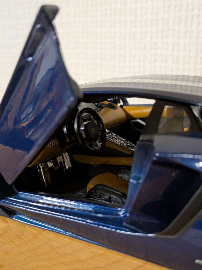 Burago ランボルギーニ アヴェンタドールLP700-4 カスタム車