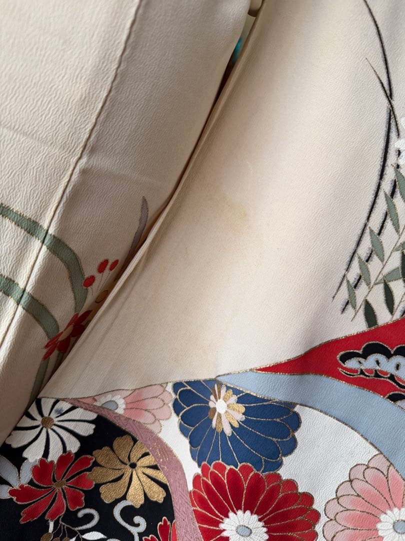 振袖フルセット ベージュホワイト 古典柄 金彩 手刺繍