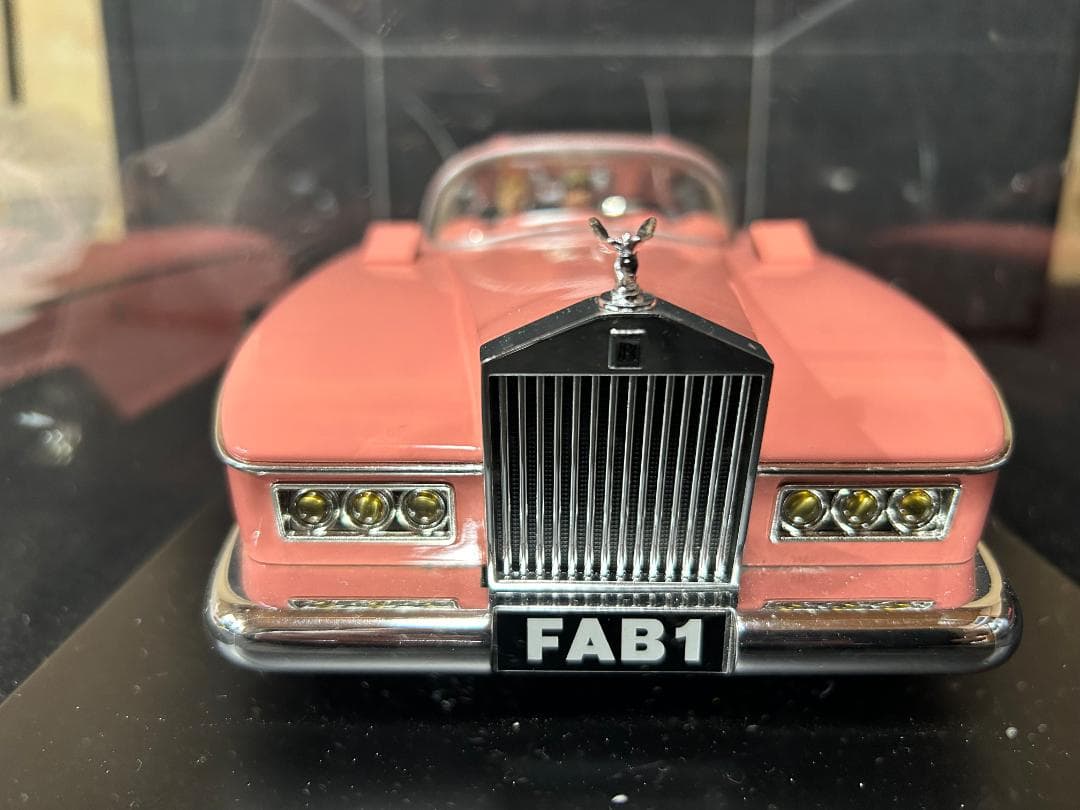 AMIE 1/18 Lady Penelope's FAB1 ケース付き