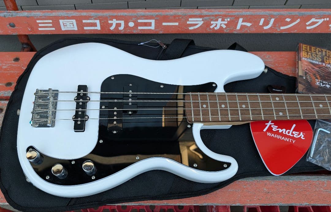 Squier Affinity PrecisionBass プレシジョン　ベース