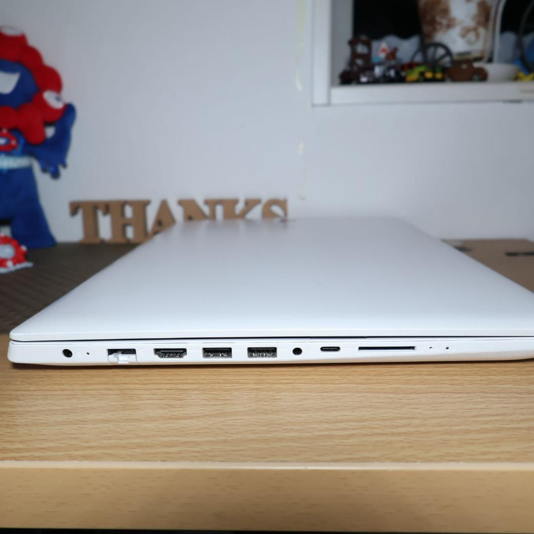 人気の白！Win11公式対応Corei7/メ12G/新品SSD/ブルーレイ/無線