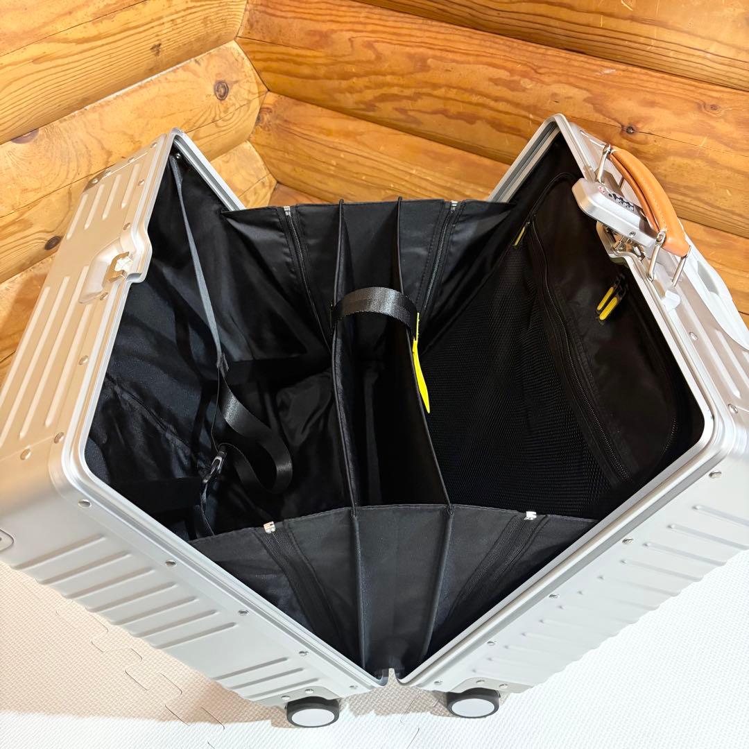 【美品】innovator アルミスーツケース スターリングシルバー 42L