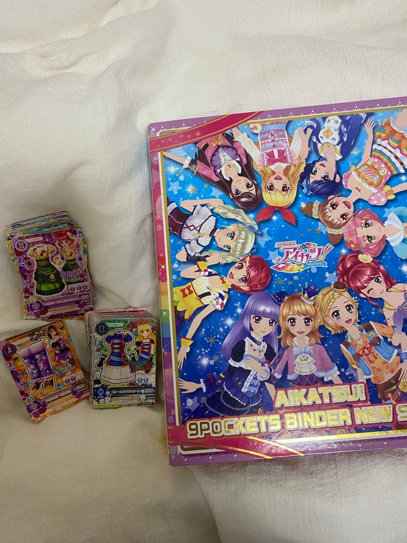 アイカツ! カード142枚【ファイルケースつき】