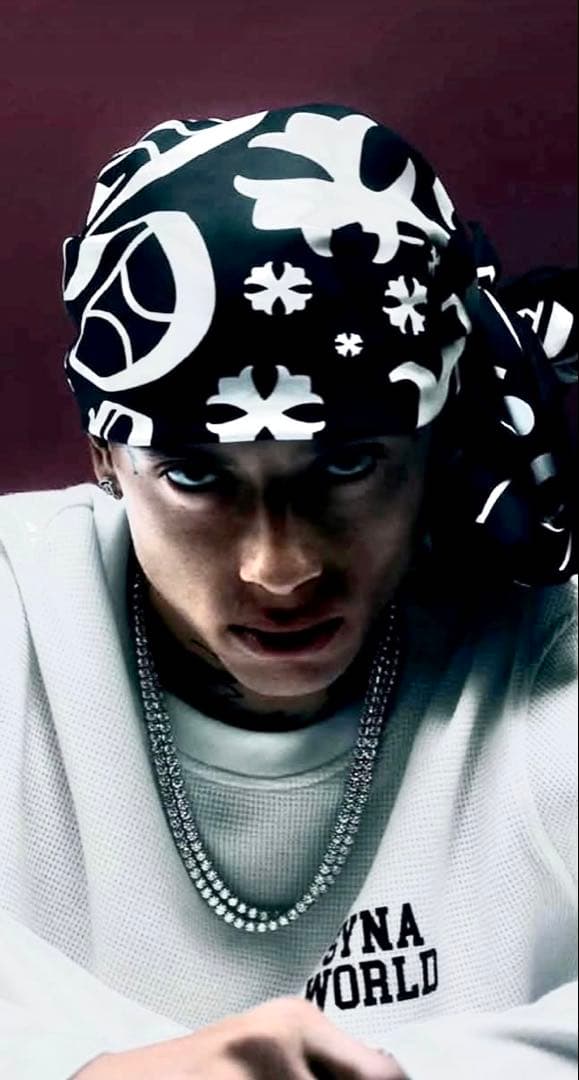 クロムハーツ　シルク　スカーフ　入手困難 【未使用近い】【最安値】【早い者勝ち】