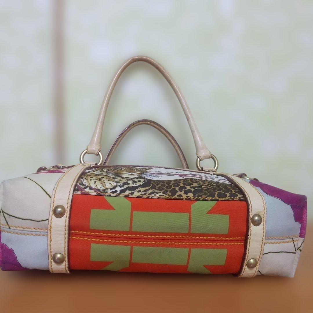 1*8様 Salvatore Ferragamo ハンドバッグ アニマル マルチ