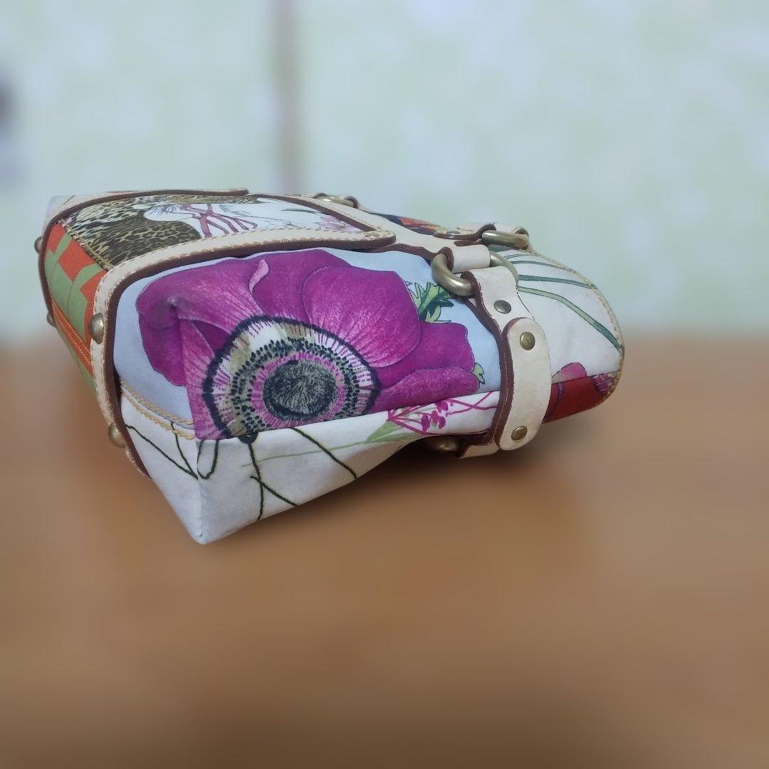 1*8様 Salvatore Ferragamo ハンドバッグ アニマル マルチ