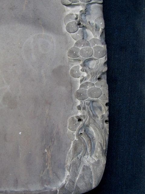 ☆硯　中国古玩　端渓硯　裏に銘有　花に飛鶴図　重さ5,6㎏☆