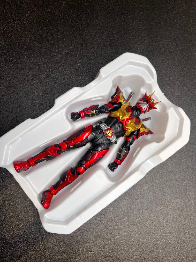 最終値下げ S.H.Figuarts 真骨彫製法 仮面ライダー響鬼 装甲響鬼