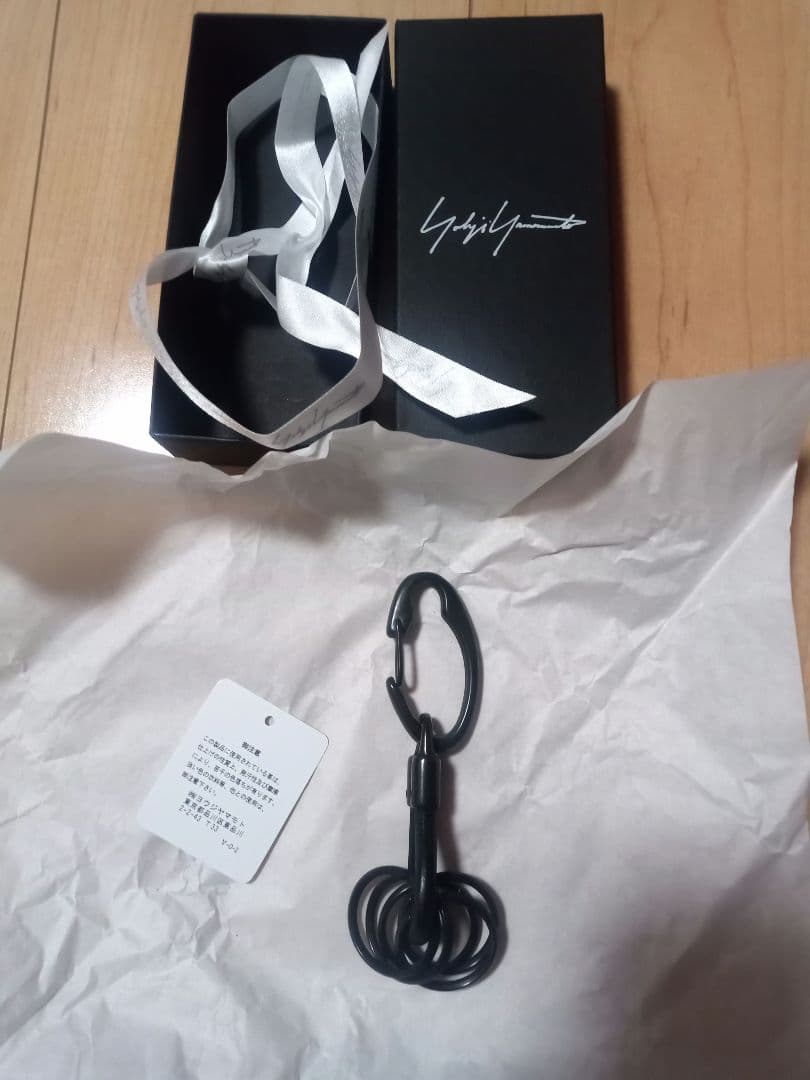 もも　未使用　経年劣化あり　ヨウジヤマモト　カラビナ　ブラック