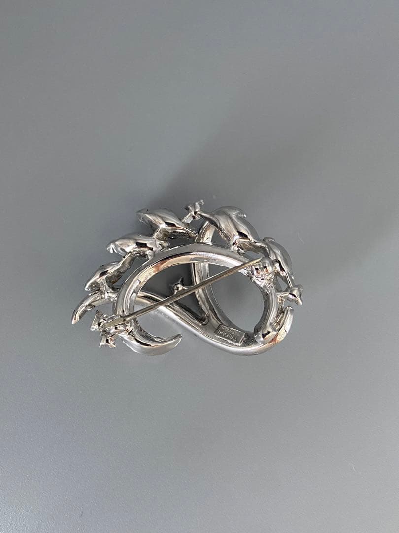 lotuscloud 2524⭐️TRIFARI トリファリヴィンテージブローチ