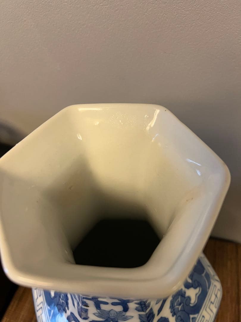 中国 染付花瓶 花器 陶器 壺 六角 葡萄 朝顔 青花☆