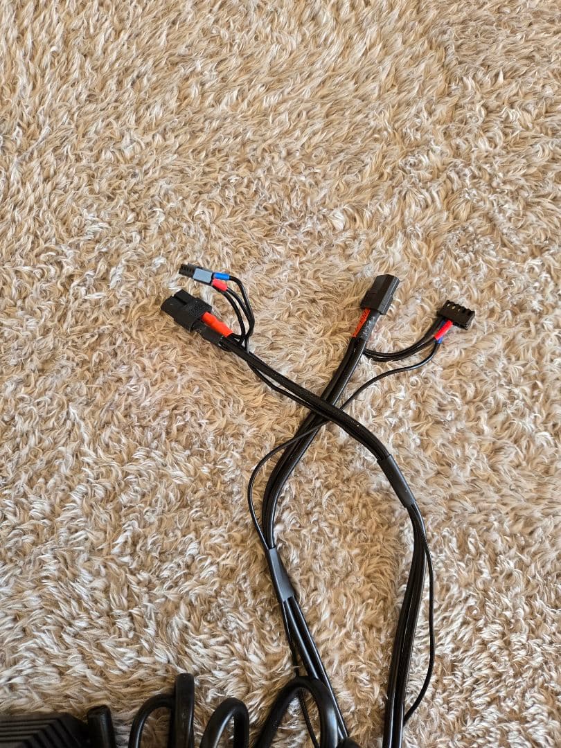 Hitec X2 Vertical Compact 2 充電器