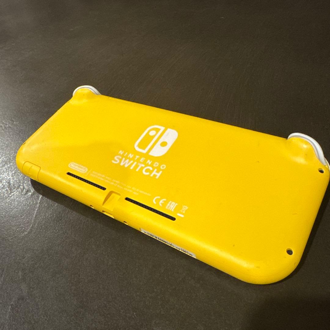 Switch Lite イエロー