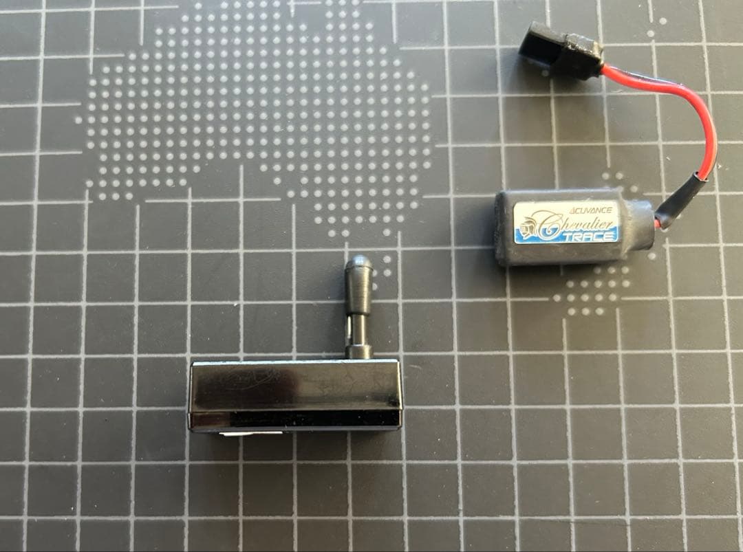 Futaba R334SBS-E とアキュバンスシュバリエトレイスのセット