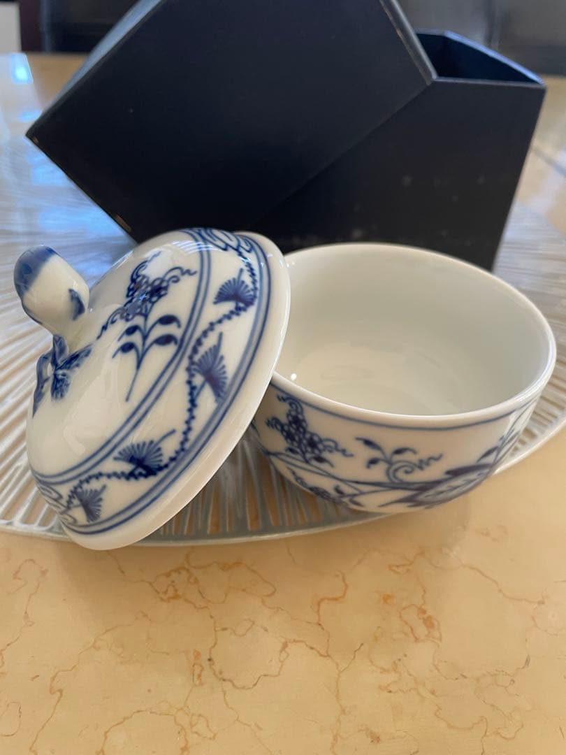 マイセンブルーオニオンシューガーポット