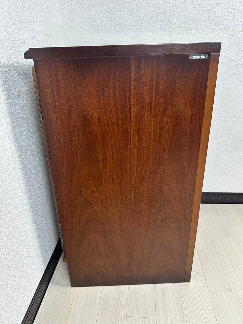 展示品 極美品 カリモク コロニアル コーナー キャビネット 飾り棚 ※i4※