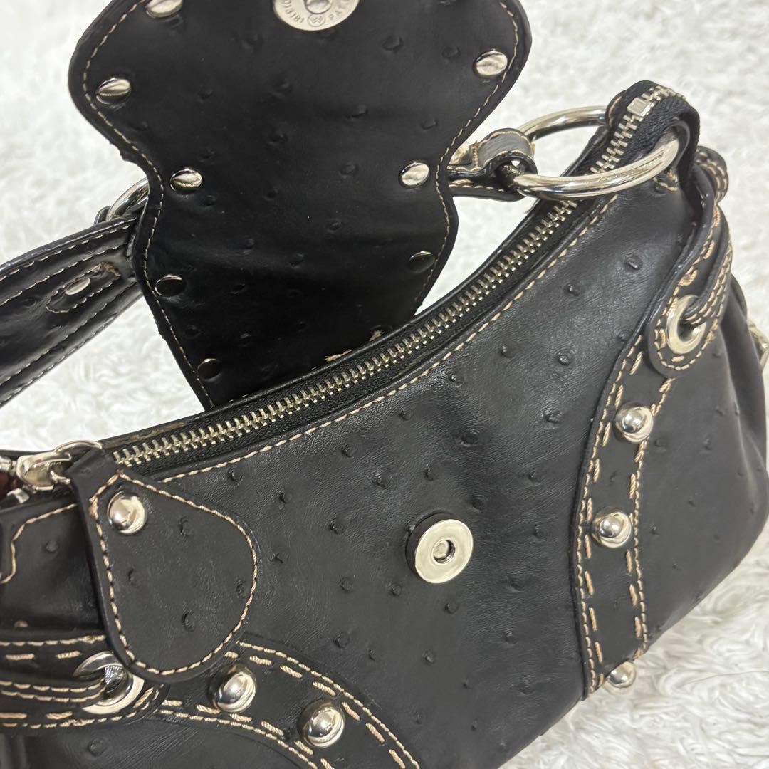 GUESS ゲス　Y2K ショルダーバッグ スタッズ　オーストリッチ型押し