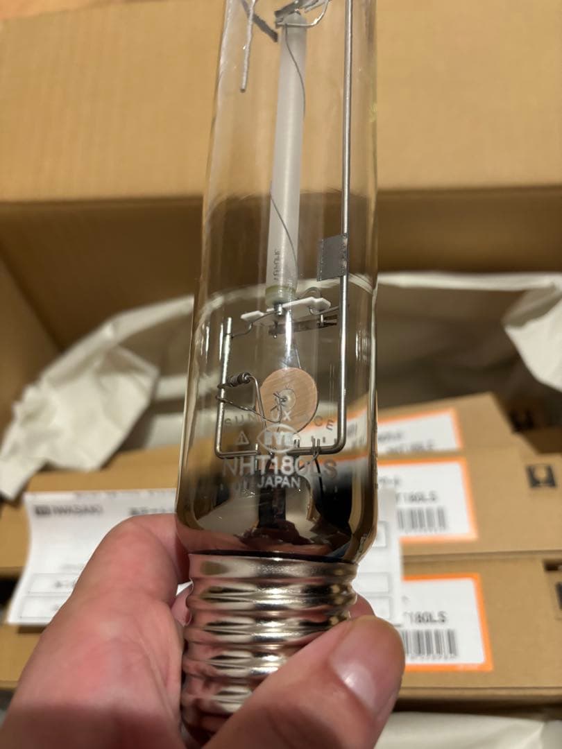 岩崎電気　高圧ナトリウムランプ　NHT180LS 新品未使用品6個セット