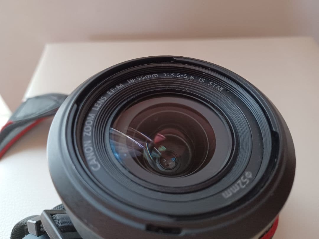 Canon EOS M ミラーレス一眼 カメラ　(ジャンク)