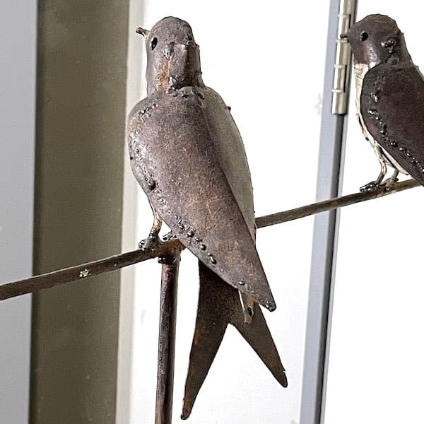 ビンテージ風　鳥のオブジェ　ブリキバード　鉄の鳥　インテリア　置物　つばめ
