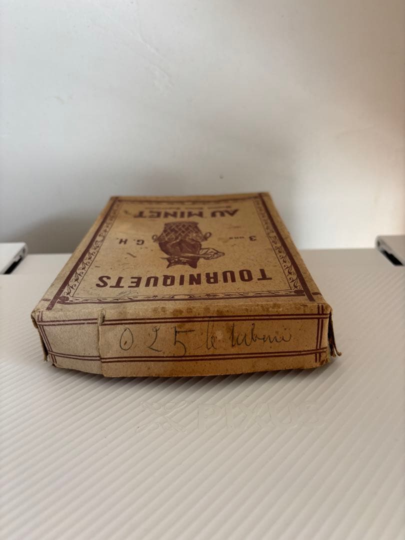 フランスアンティーク　AU MINET 糸巻き箱　猫