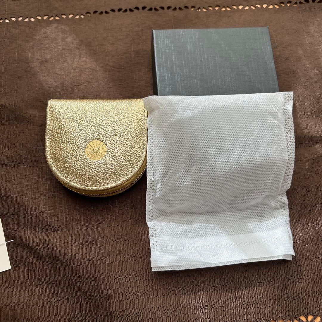 ゴールド 丸型 ケース 皇居