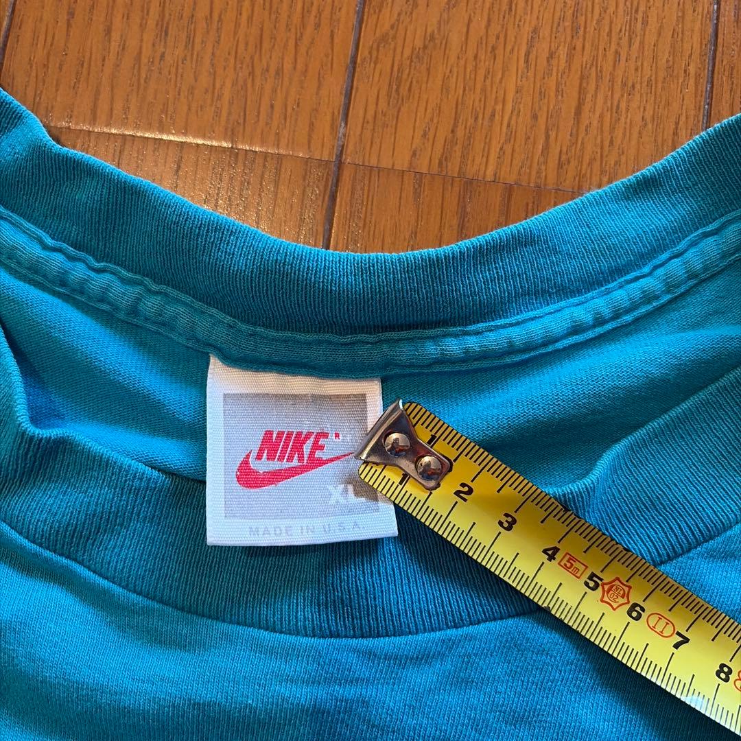 Bugs Bunny in 'HARE JORDAN' Tシャツ