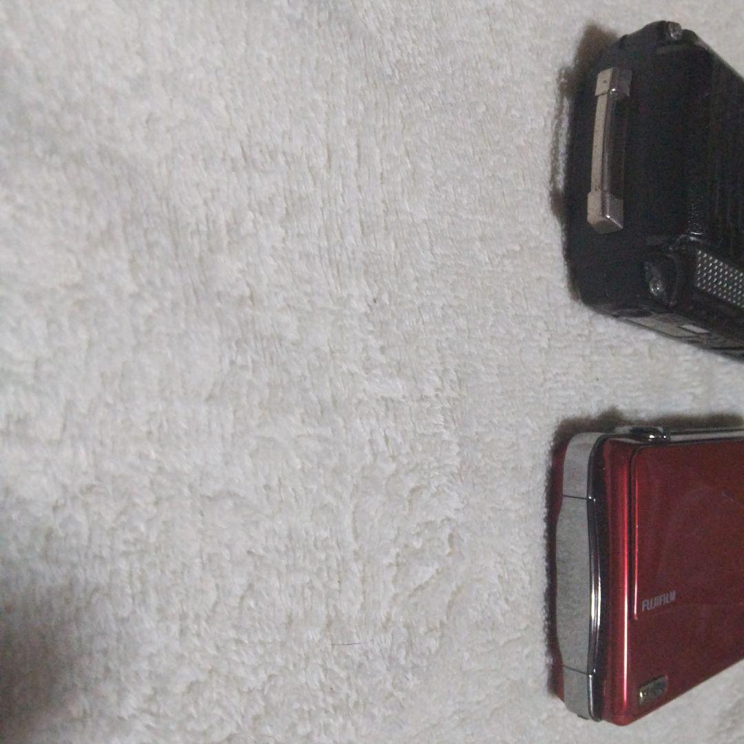 ⭕️ばら売り可♥️動作品２台★富士フイルムz700exr赤★ペンタックスwg3黒