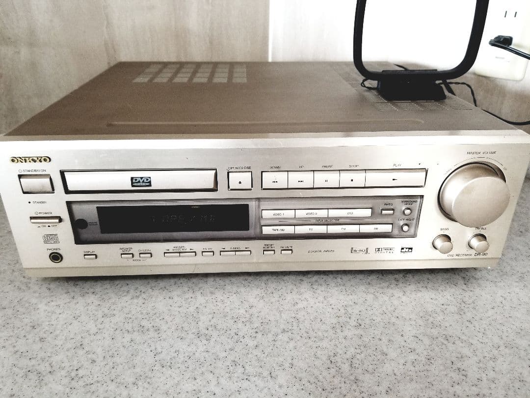 【通電OK送料込】オンキョー DVDプレーヤー AVアンプ DR-90 ジャンク