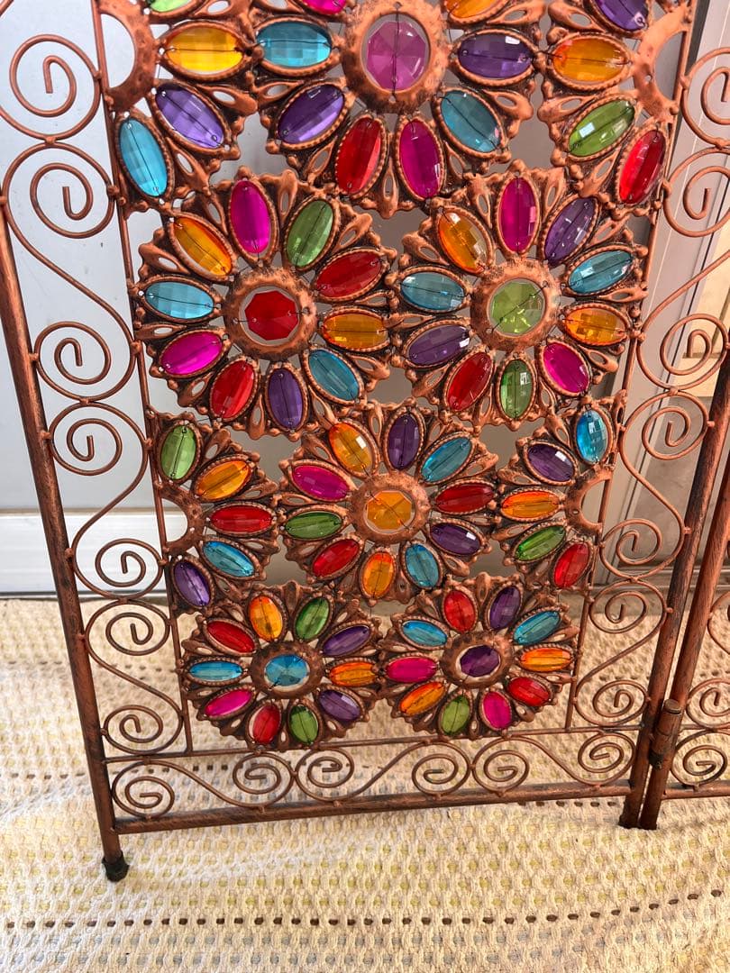 送料込み！3連　フラワーパーテーション　アクリル　ビーズ　カラフル　仕切り