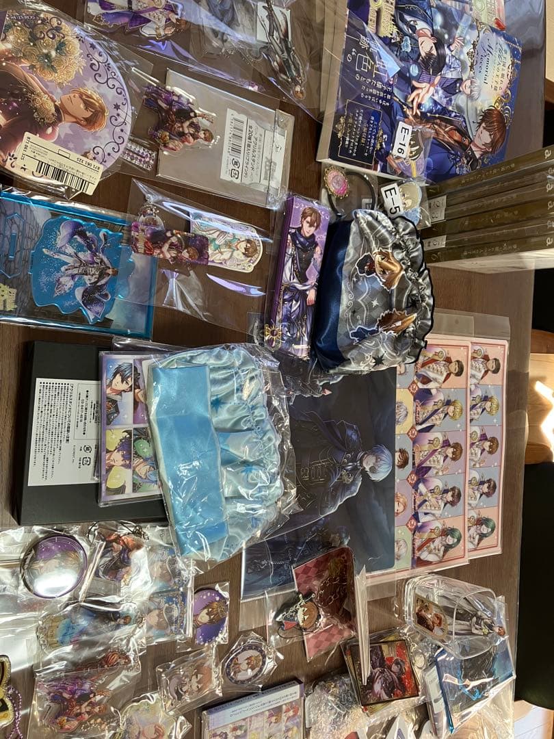 夢100 カリバーン他　50点以上　キャラハンガー/アクスタ/缶バッジなど