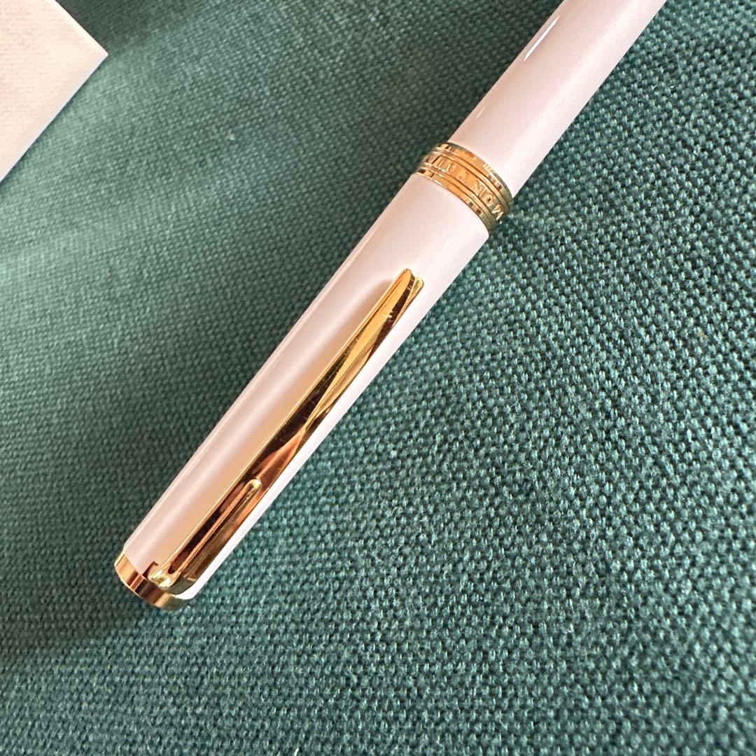 MONTBLANC ホワイトボールペン 箱付き 品の良い白×ゴールド本体