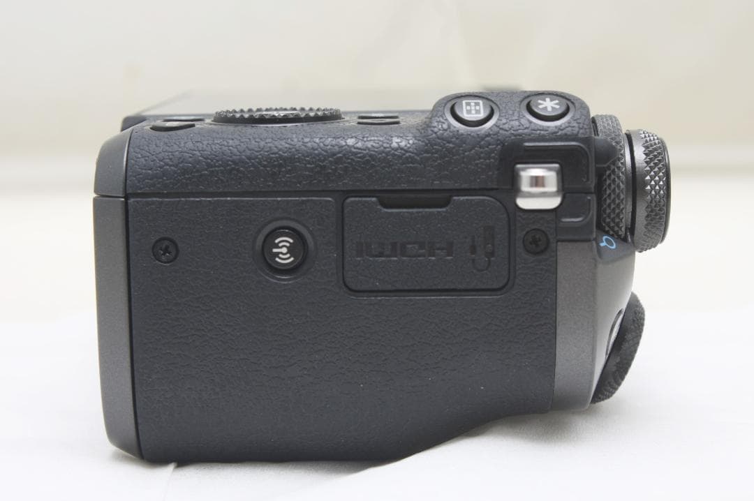 ★良品★ キヤノン EOS M6 ボディ