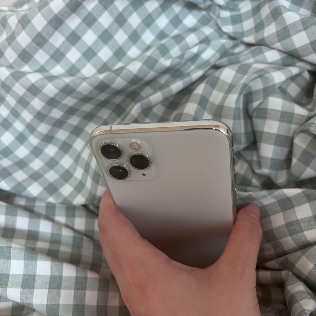 Apple iPhone 11 pro 本体 シルバー 256GB