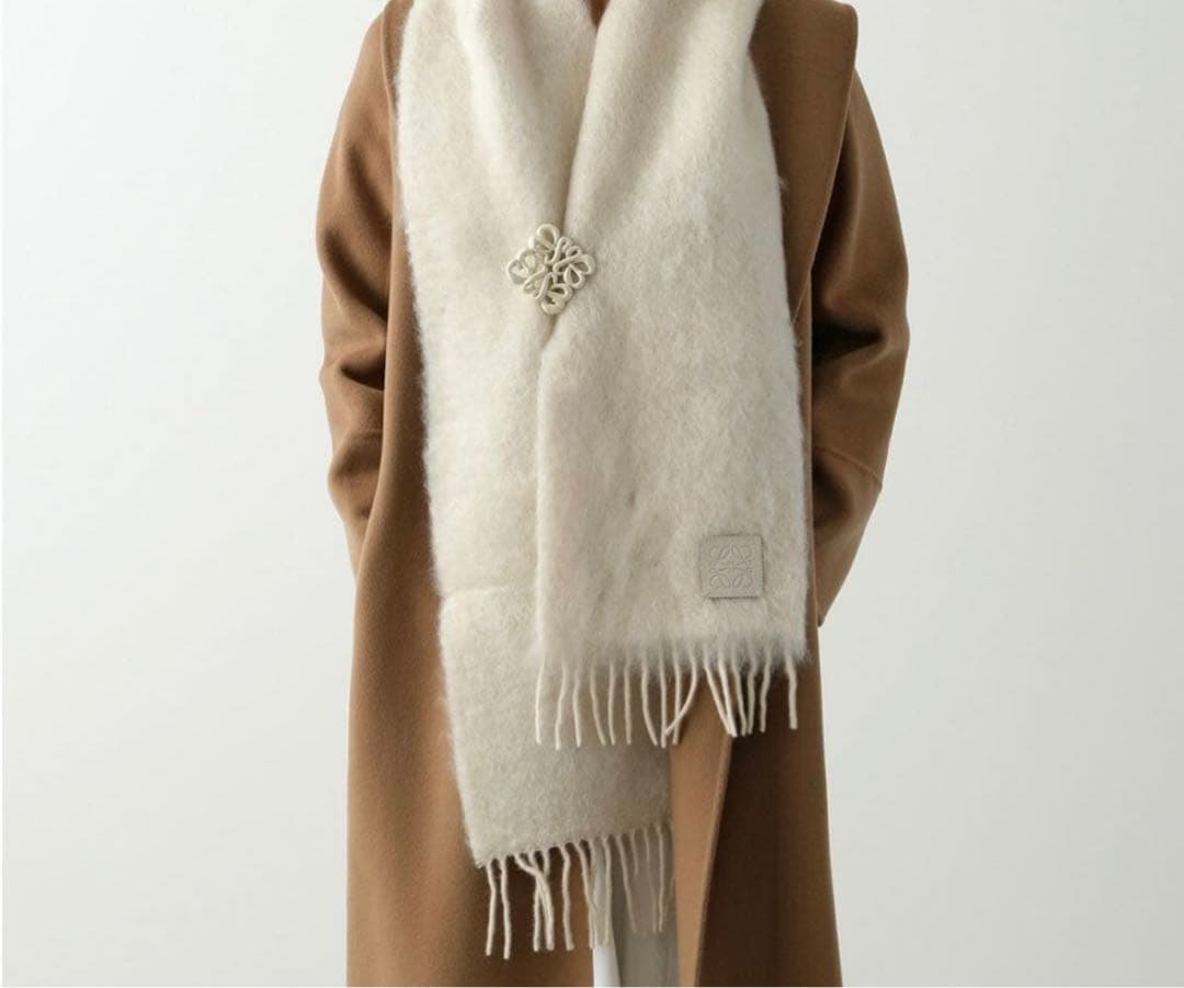 LOEWE ロエベ アナグラム モヘア マフラー ブローチ付き