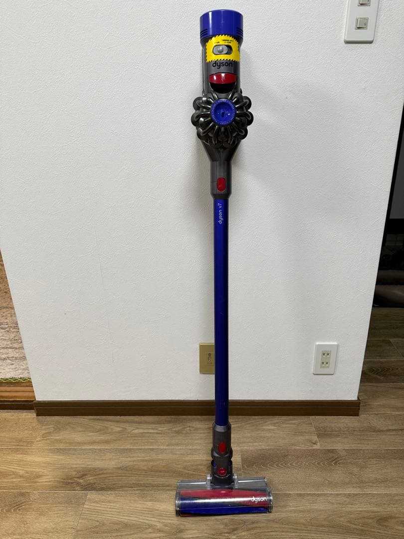 ダイソン Dyson V7 SV11 掃除機