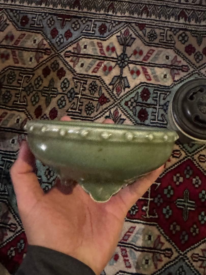 ‼️水芙蓉‼️早速半額→更に半額‼️リサイクルFORT‼️中国の青磁で三つ足香炉‼️