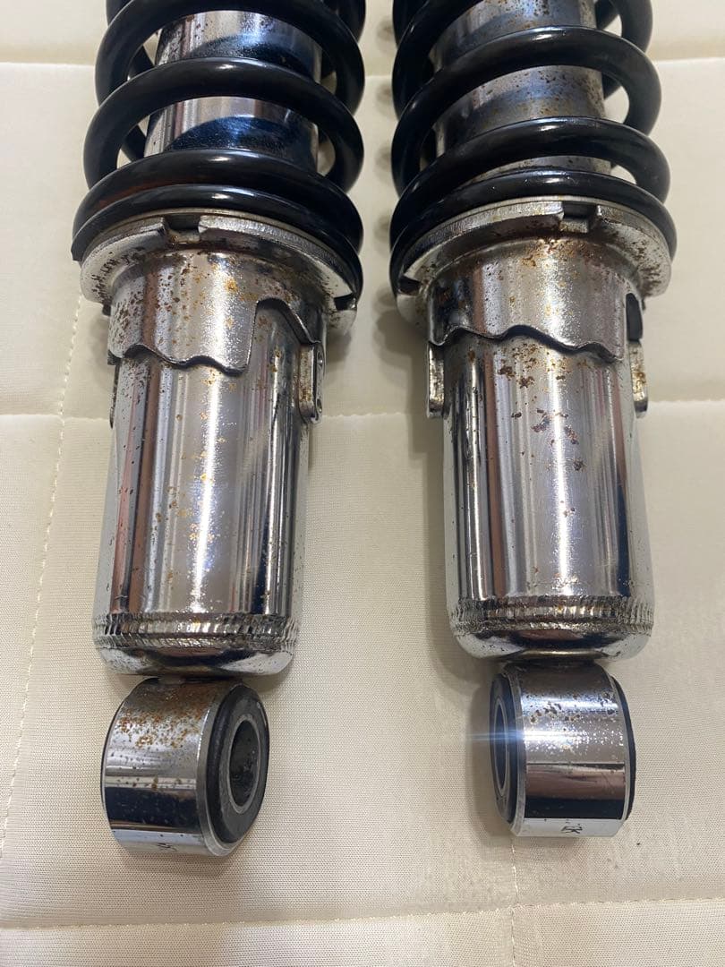 リアサスペンション 2本