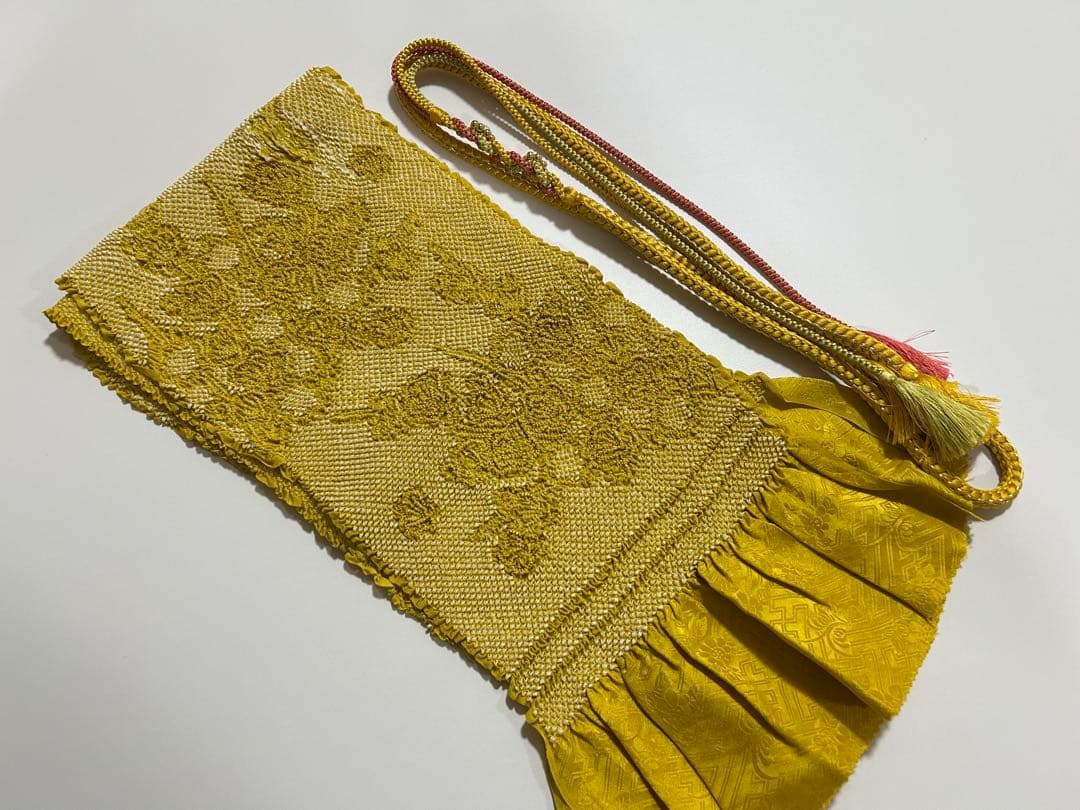 豪華振袖４点セット！！　本金　刺繍　花柄　１９８