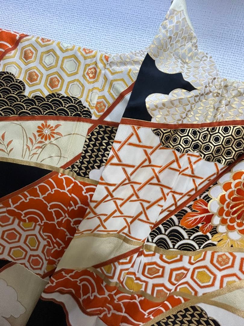 豪華振袖４点セット！！　本金　刺繍　花柄　１９８