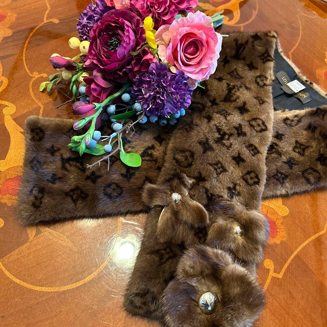 SALE‼️Louis Vuitton ミンクマフラー
