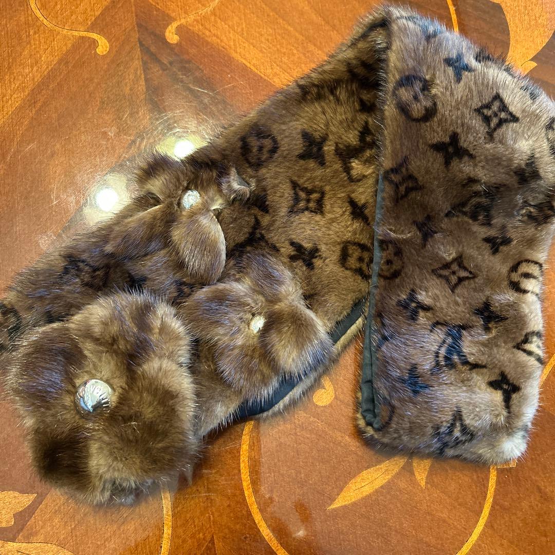 SALE‼️Louis Vuitton ミンクマフラー