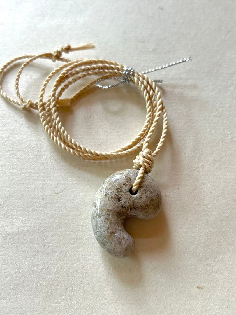 【霊石】宮崎ニニギ水晶　特大勾玉　精麻ネックレス☆証明書付