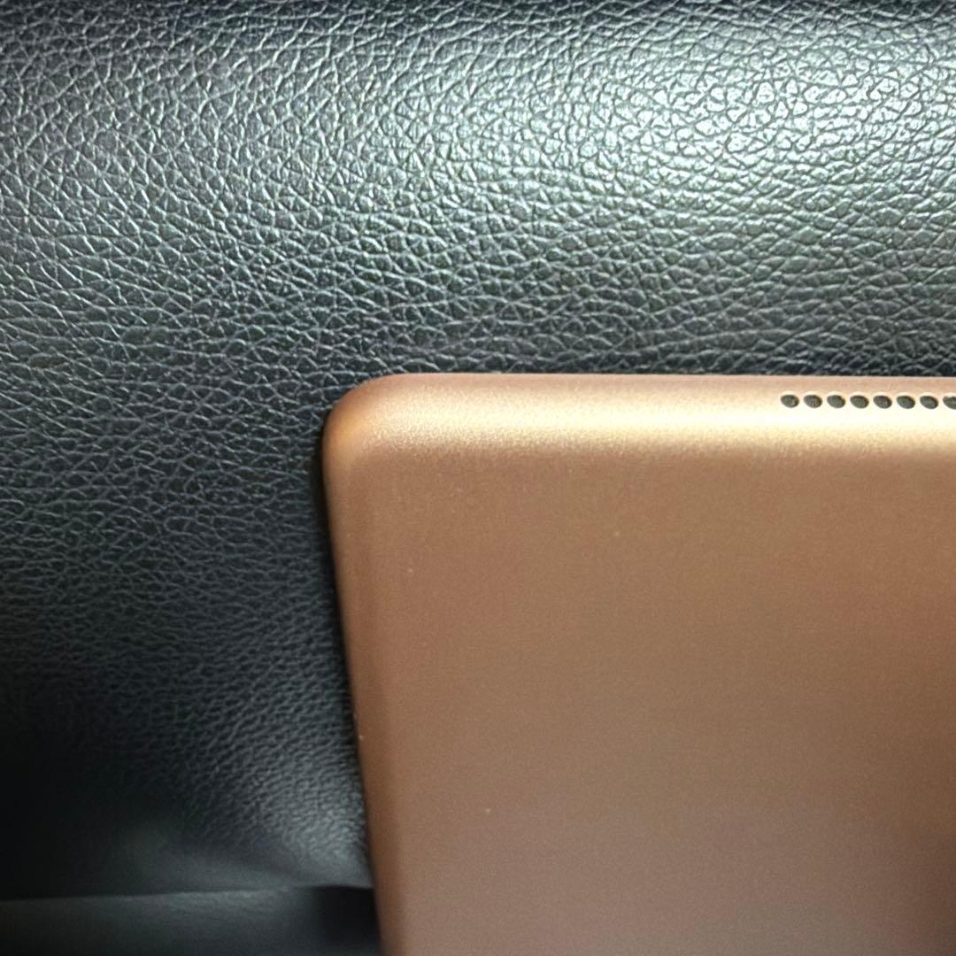 【美品】iPad 第7世代　32GB Wi-Fiモデル　ゴールド　箱付き