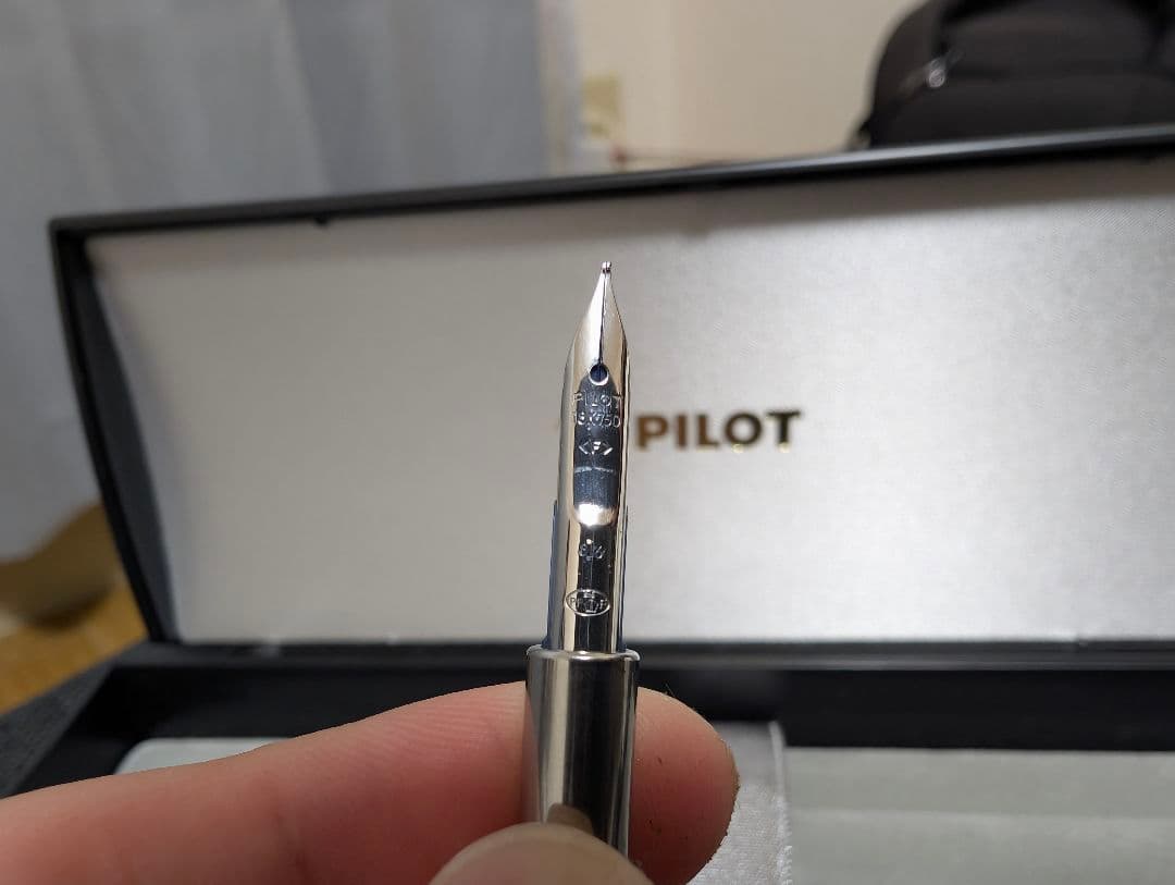 PILOT キャップレス 万年筆 木軸